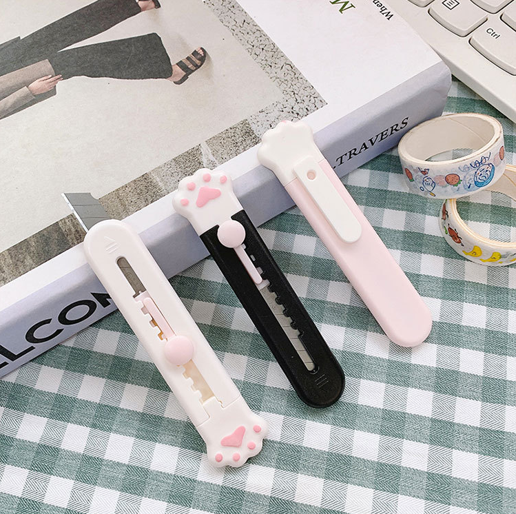 Hot Sale student Simple Cat Claw Utility Knife Retractable Portable Mini Blade Cute Cutter Knife